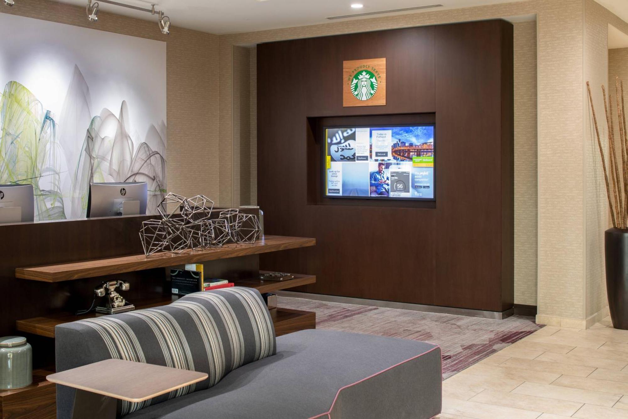 Courtyard By Marriott Portland Airport Ξενοδοχείο Εξωτερικό φωτογραφία