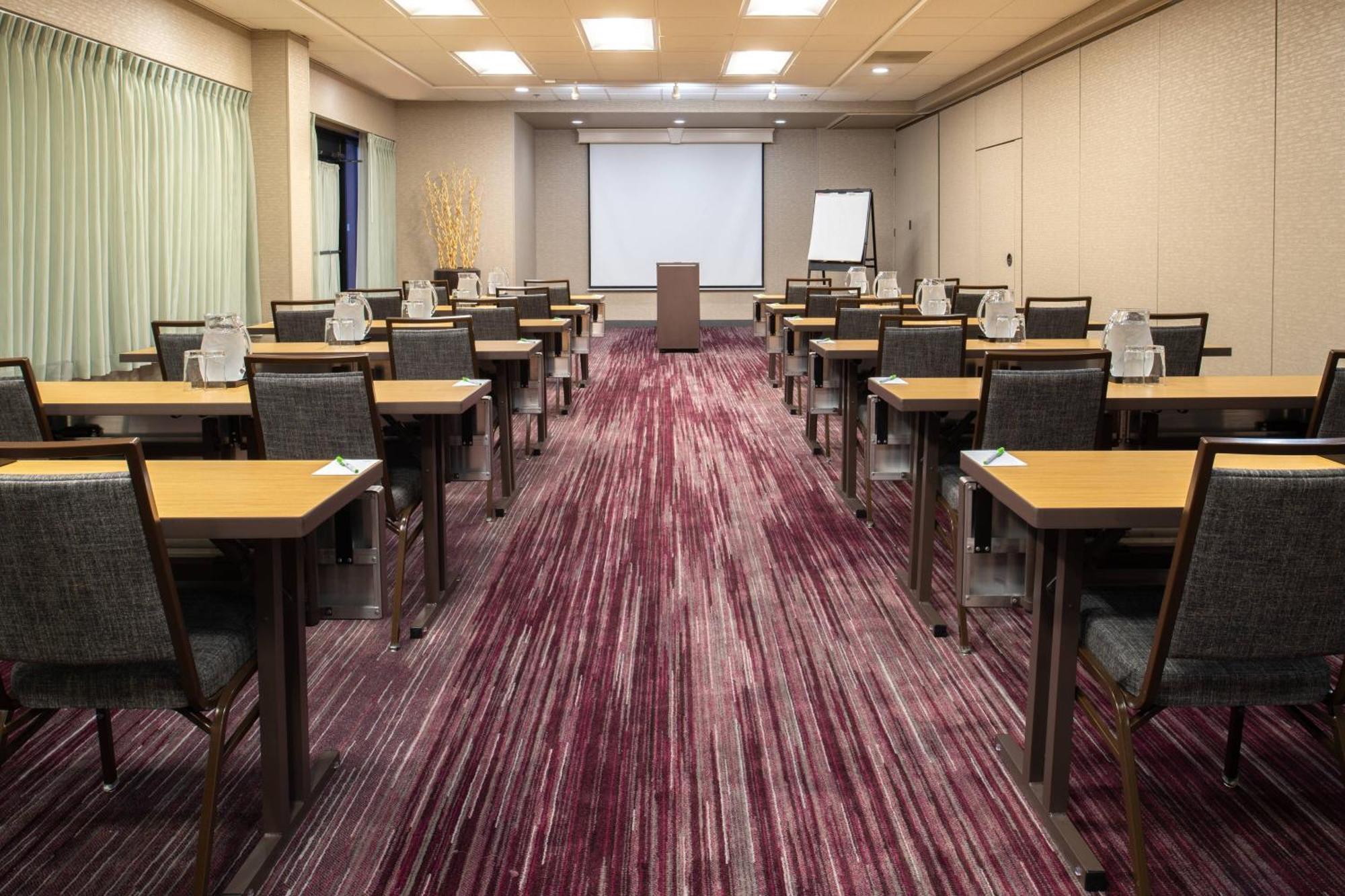 Courtyard By Marriott Portland Airport Ξενοδοχείο Εξωτερικό φωτογραφία