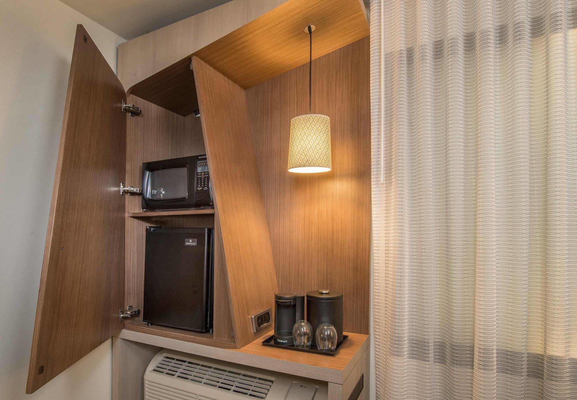 Courtyard By Marriott Portland Airport Ξενοδοχείο Εξωτερικό φωτογραφία