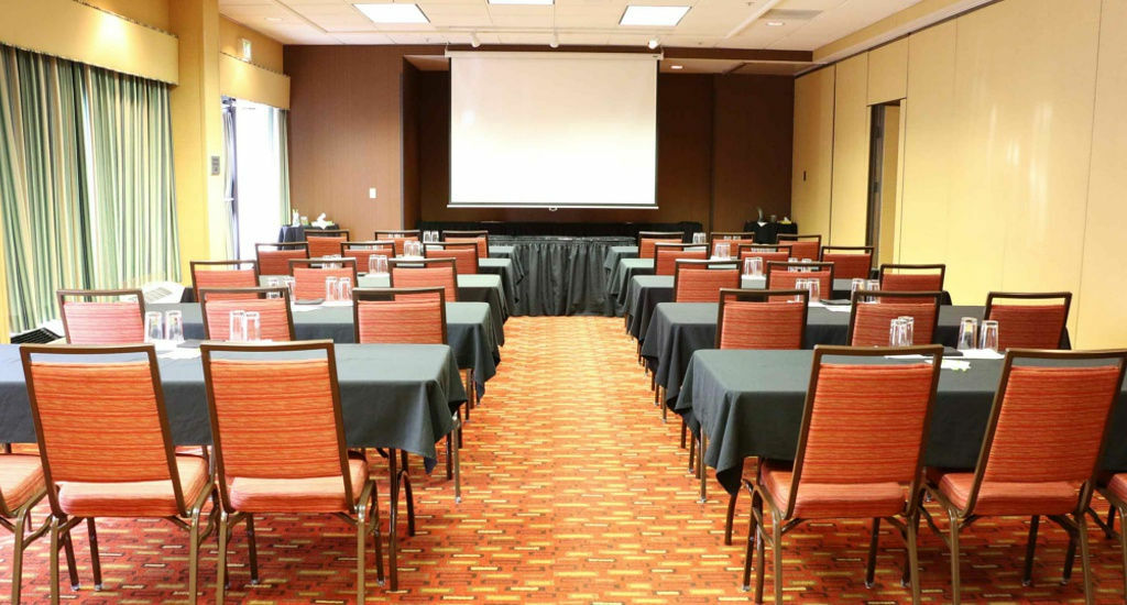 Courtyard By Marriott Portland Airport Ξενοδοχείο Εξωτερικό φωτογραφία